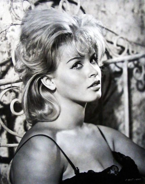 Senta Berger Bio