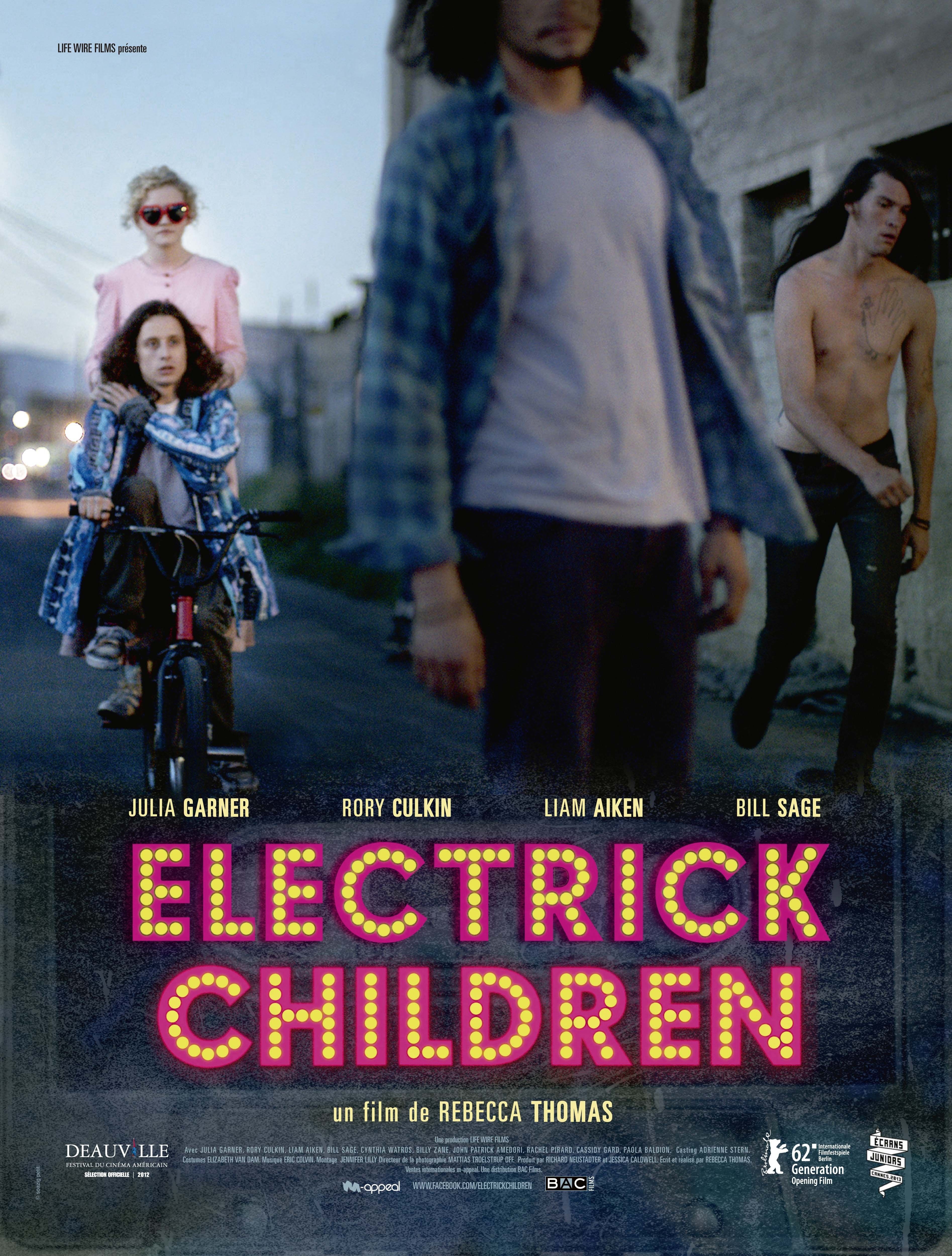 Уже не дети. Уже не дети Electrick children, 2012. Джулия Гарнер и Рори Калкин. Рори Калкин уже не дети. Уже не дети Постер.