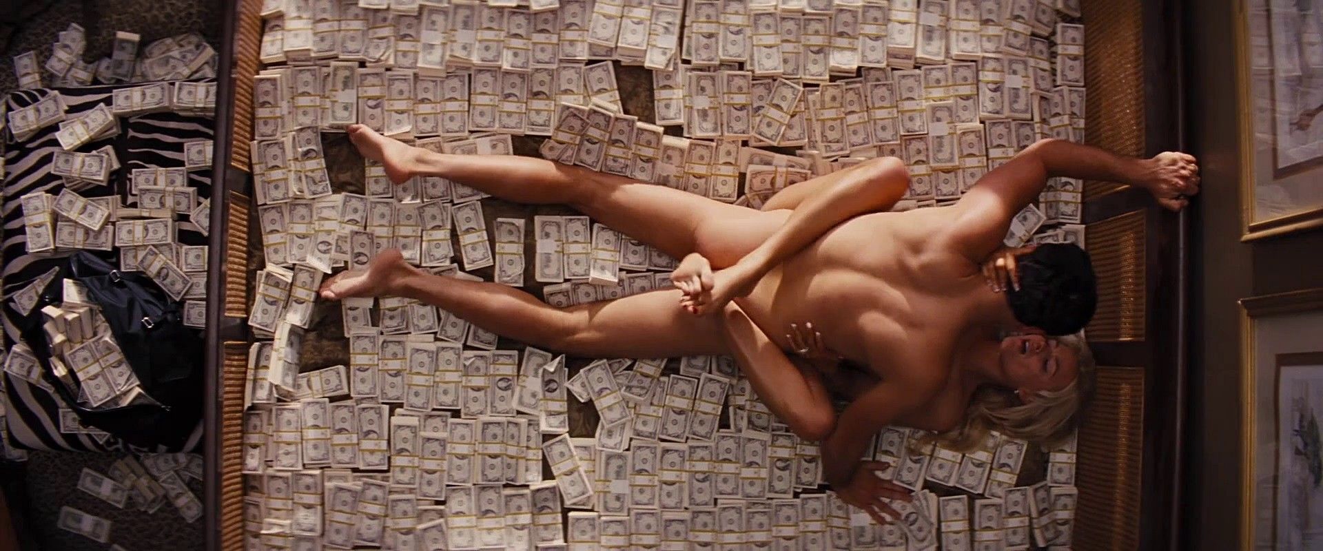 Wolf of wall street margot robbie naked
