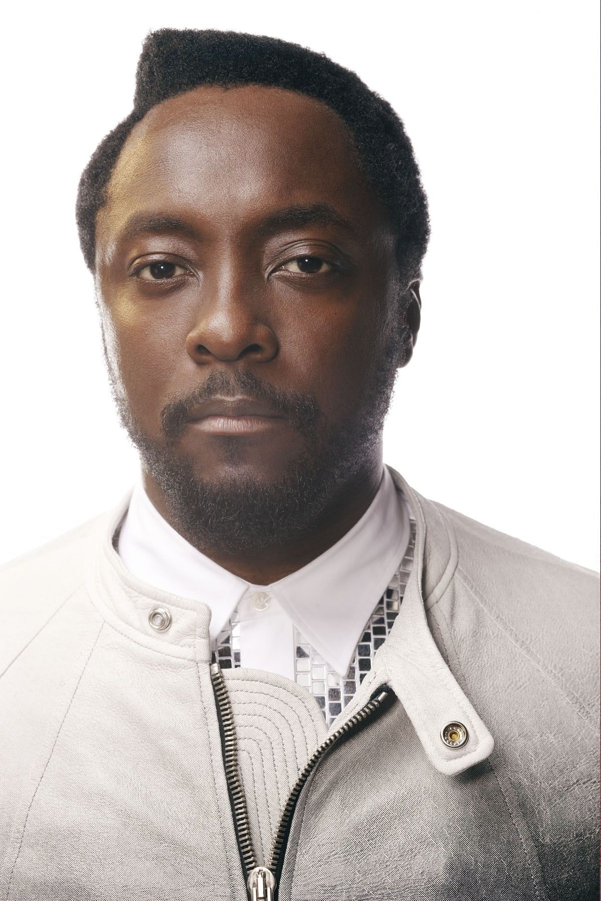 Ай вил. Will.i.am. Уилл ай эм. Уильям Адамс певец. Will i am 2021.